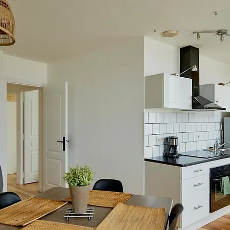 Apartment Front Proche Omaha & Utah - 2 *